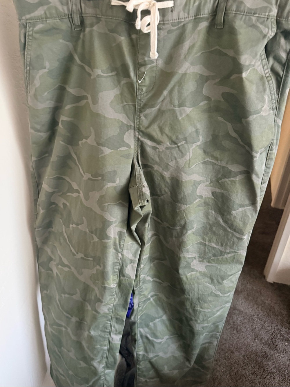 torrid Olive Camo Wide-Leg Drawstring Pants 2T - Picture 6 of 7